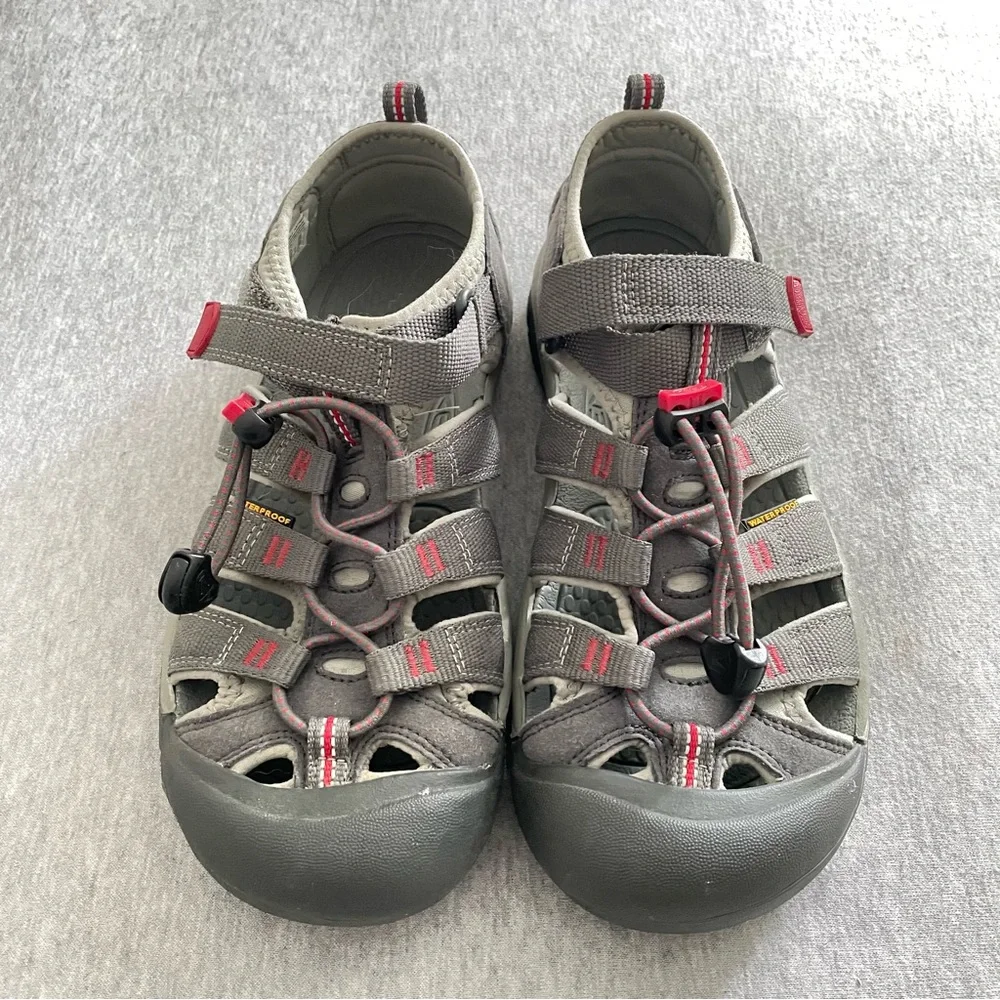 Keen Big Kids Size 5 EU 37 Gray/Pink Newport H2 Closed Toe Sandals